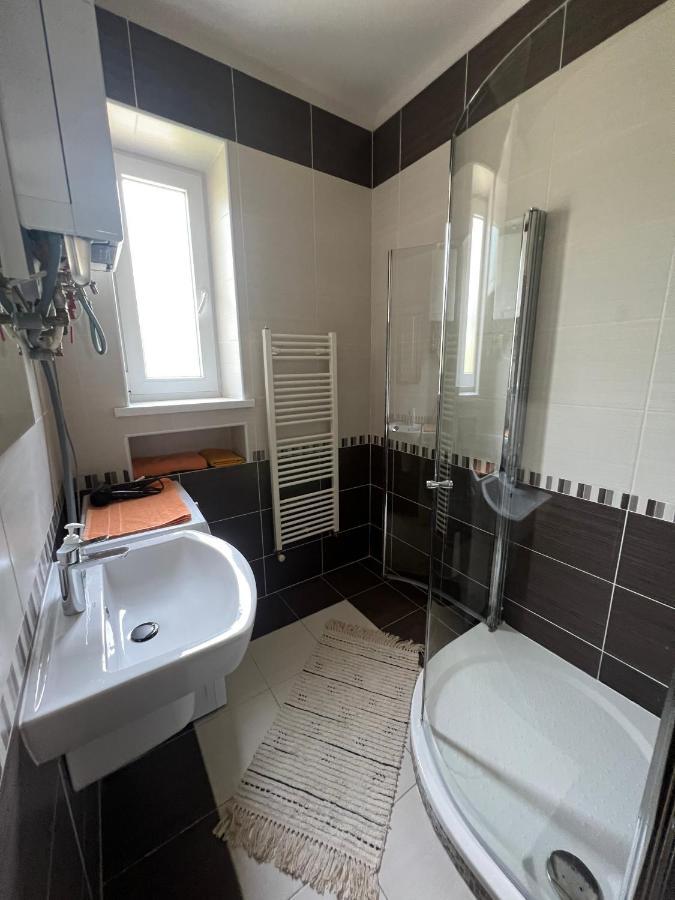 Elegantny Byt V Srdci Mesta Trencin Ngoại thất bức ảnh