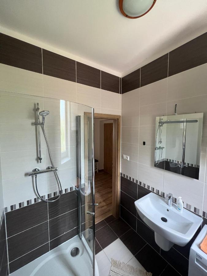 Elegantny Byt V Srdci Mesta Trencin Ngoại thất bức ảnh